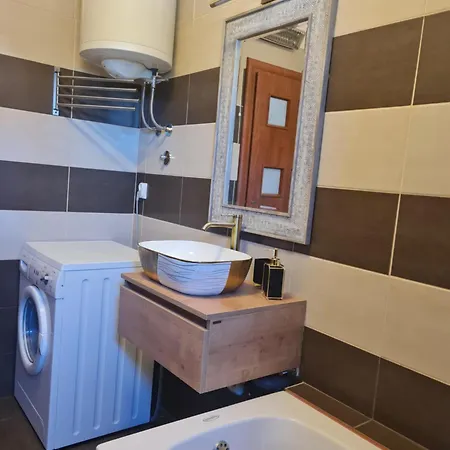 Big Apartmant With Free Parking *