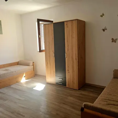 Apartamento Big Apartmant With Free Parking