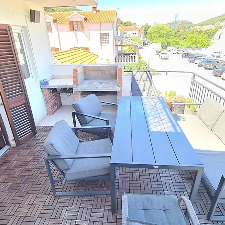 Big Apartmant With Free Parking Apartamento