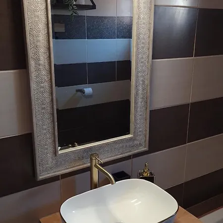 Big Apartmant With Free Parking *