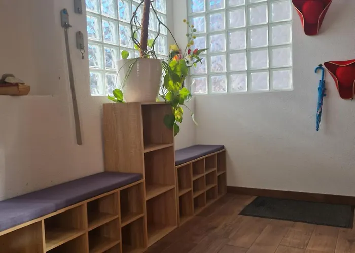 Big Apartmant With Free Parking Apartman *