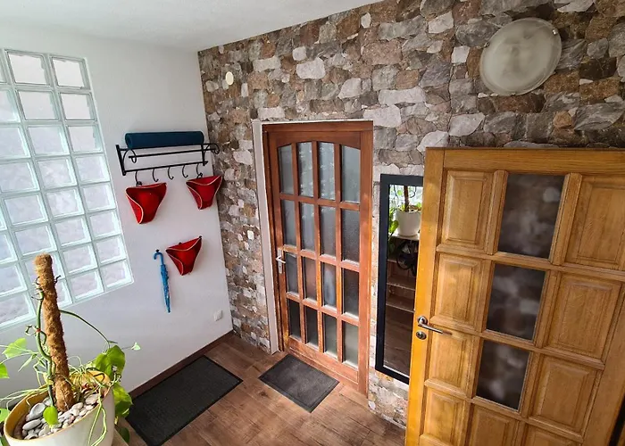 Apartman Big Apartmant With Free Parking *